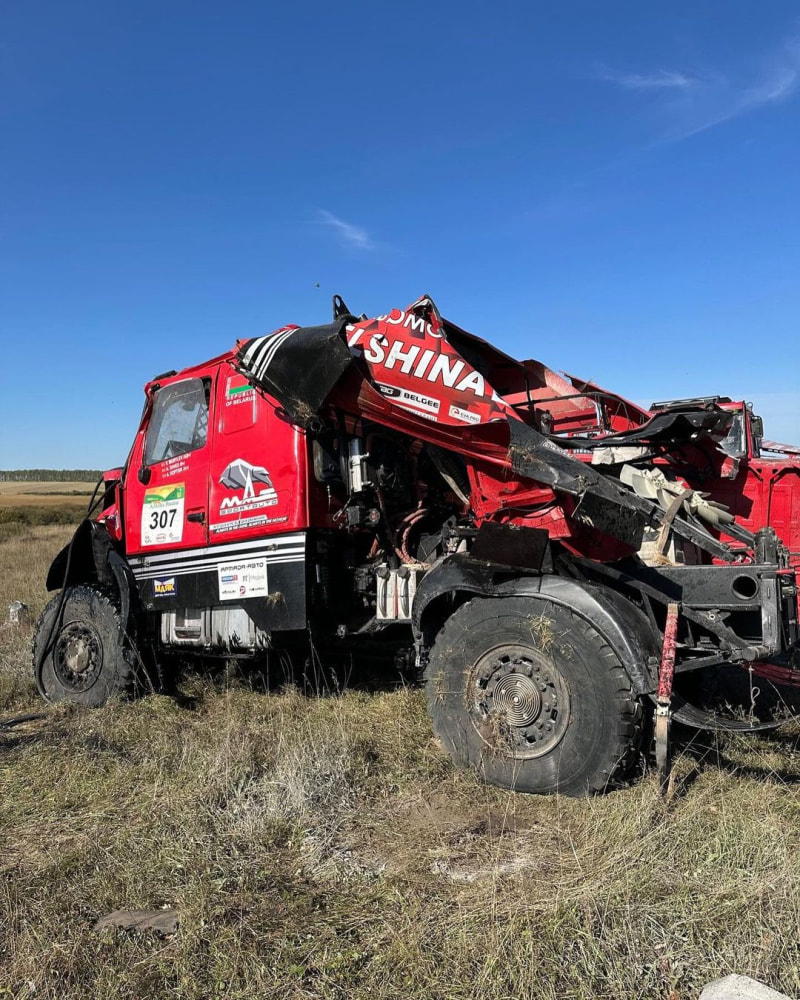 Белорусский экипаж МАЗСПОРТавтопопал в серьезную аварию на ралли в России (1).jpg