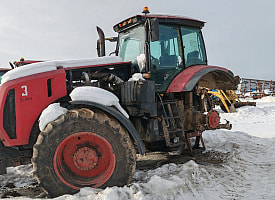 По документам трактор готов к работе, на деле – нет. На Минщине хозяйства проваливают готовность к посевной