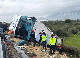 В Анталье перевернулся пассажирский автобус — погибло почти 10 человек