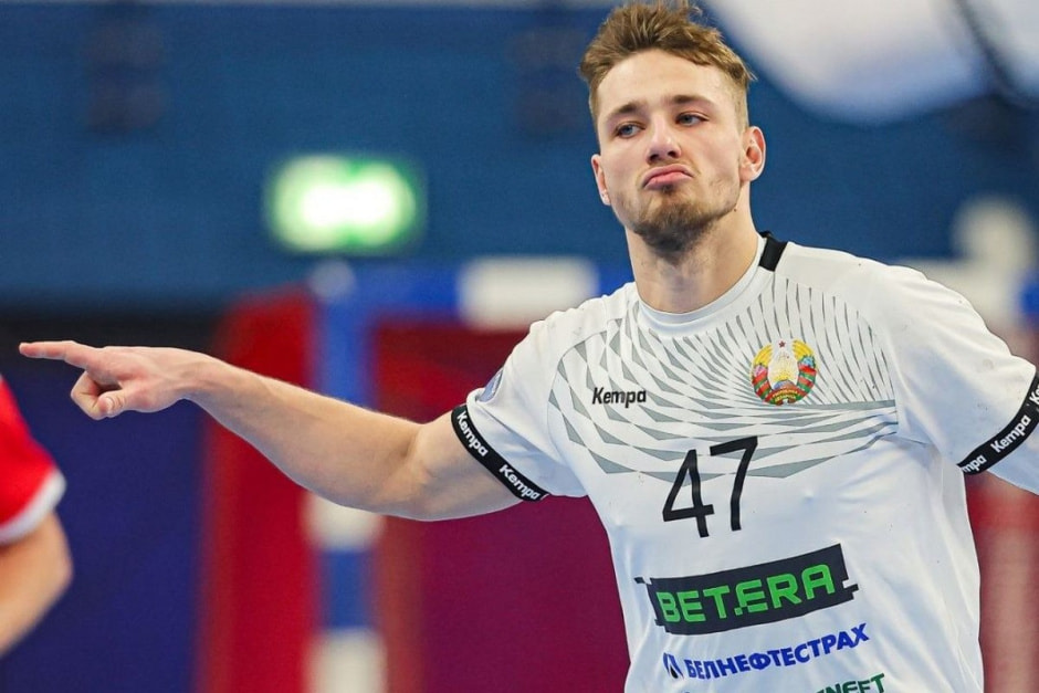 4- Игорь Белявский в форме сборной Беларуси.jpg