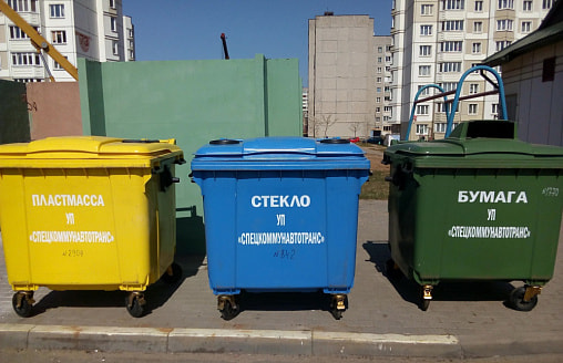 Житель Кобрина уверял, что выбросил в мусор тулуп, но очевидцы рассказали другое. Дело дошло до суда