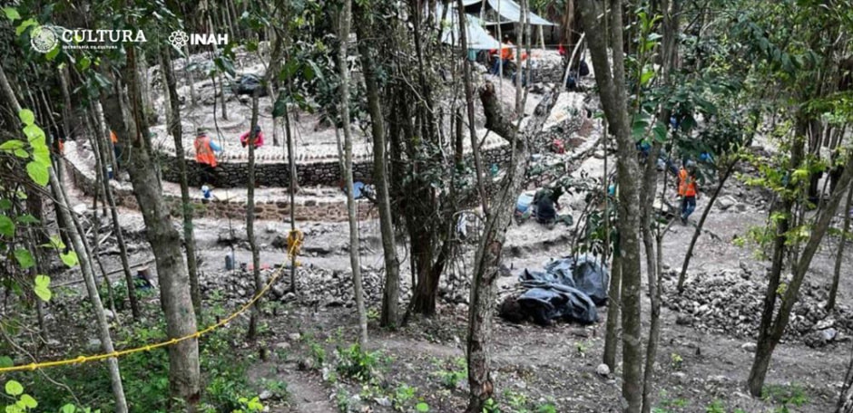 Руины храма, который мог быть возведен в честь бога майя Кукулькана.jpg