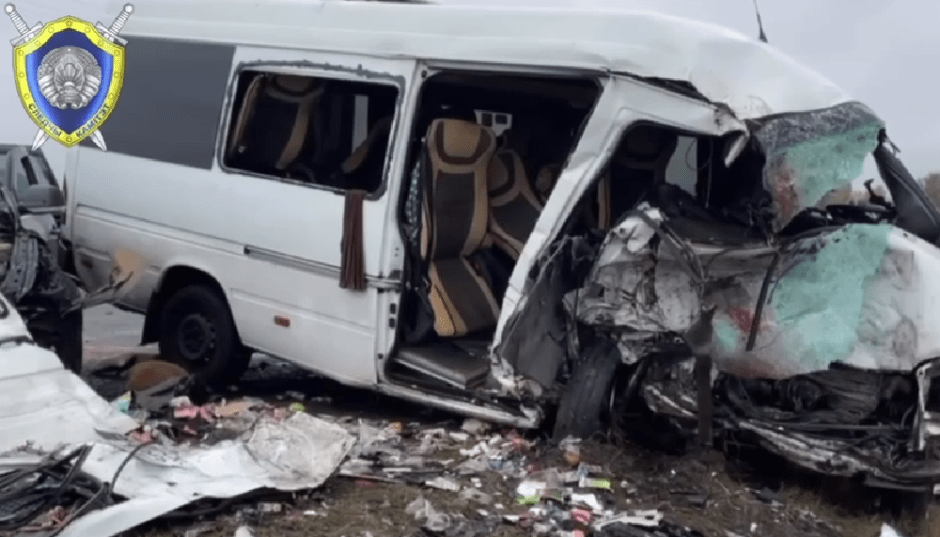 разбитая маршрутка.png