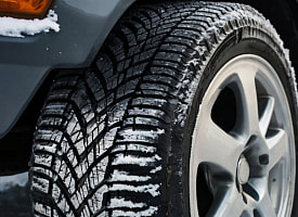 ﻿﻿Белорусам запретили использовать всесезонные шины зимой