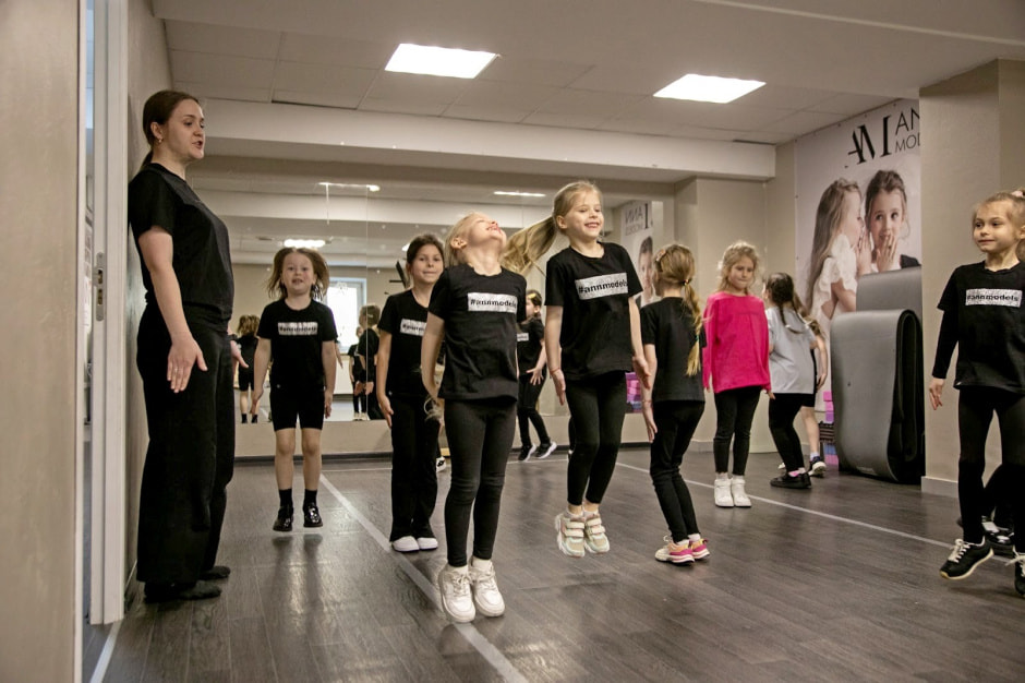 Занятия в модельной школе