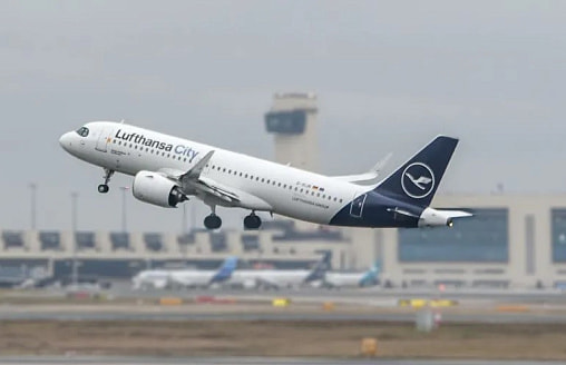 Lufthansa снимет с расписания 20 тысяч рейсов до октября на фоне дорогого топлива