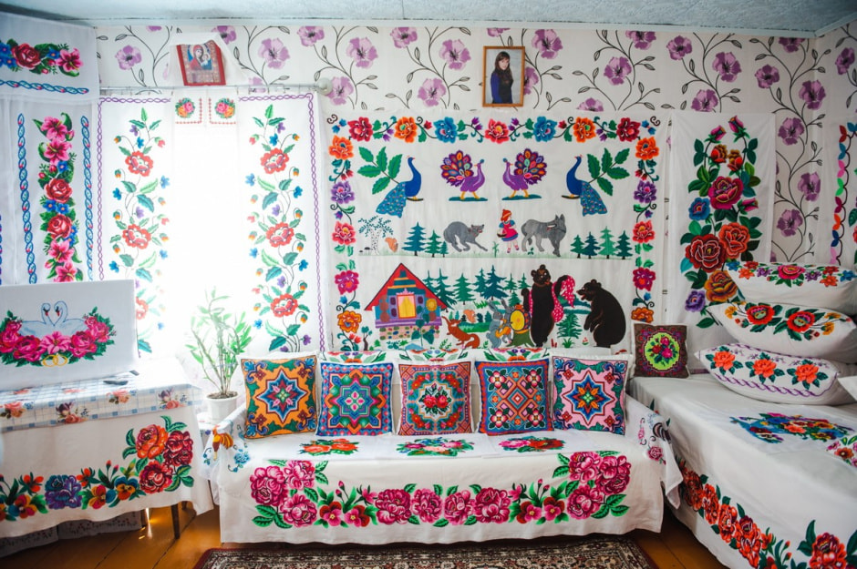 Дом-вышиванка Марии Сочилович из Грабово 11.jpg