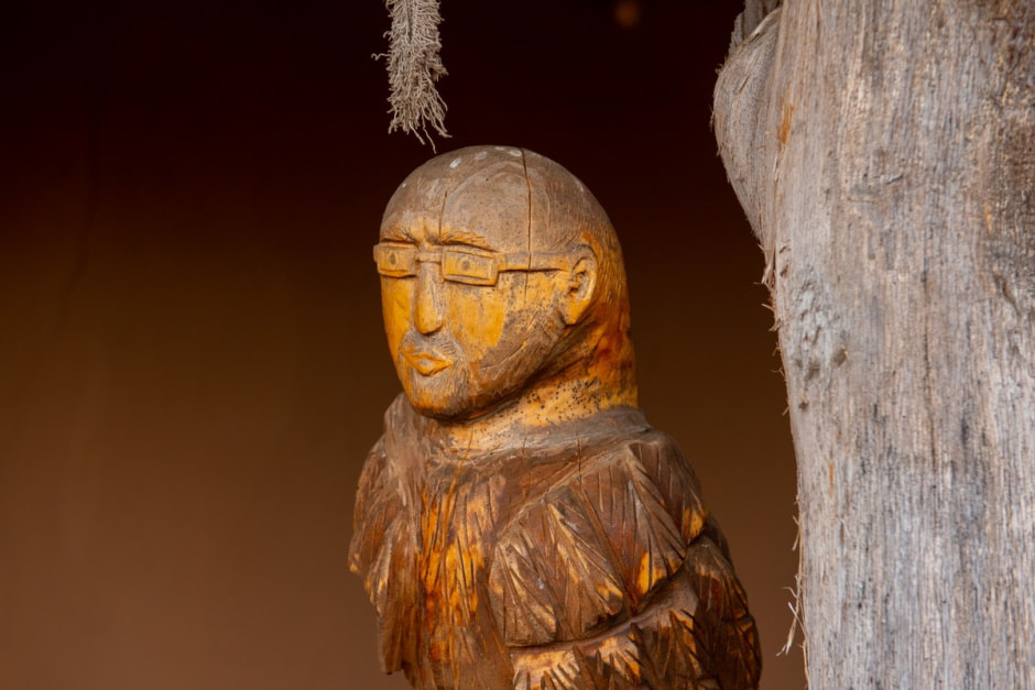 Парень построил дом из глины 30.jpg Парень построил дом из глины 30.jpg