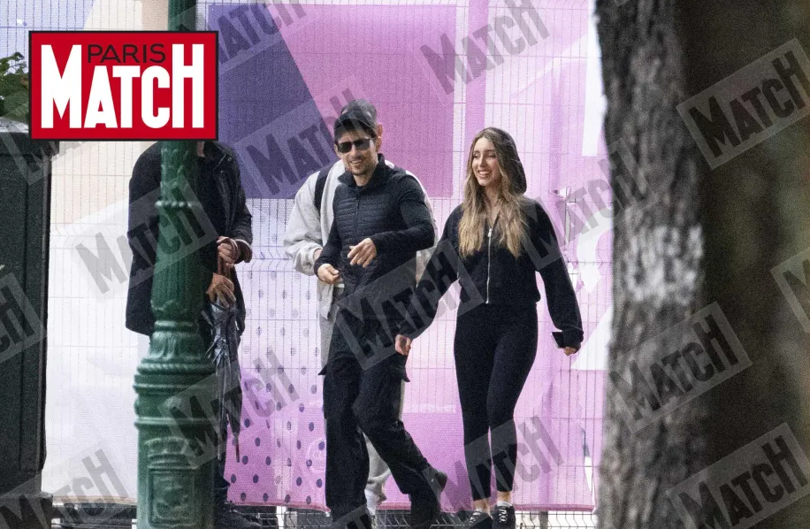 Дурова впервые заметили на прогулке в Париже после освобождения под судебный надзор (2).png