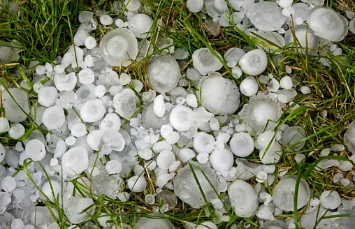 “Грозы, град, ветер”. Белгидромет рассказал об угрозах “локального масштаба” в Беларуси – при чем тут климат?