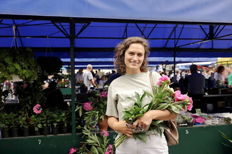 Продаем пионы на Комаровке 8.jpg