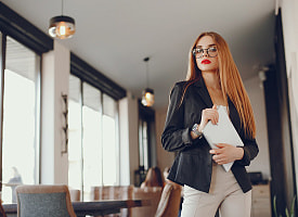 Белстат: в Беларуси 4,9 млн женщин. Каждая вторая из работающих руководит