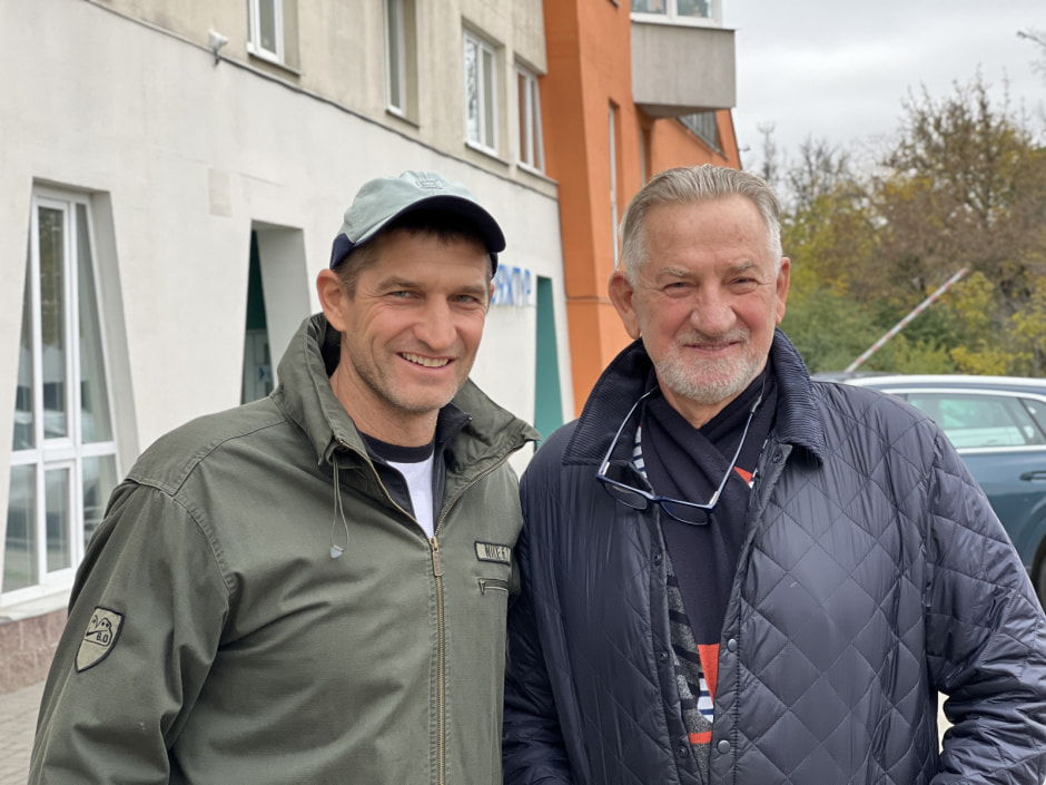 Максим Мирный с отцом.jpeg