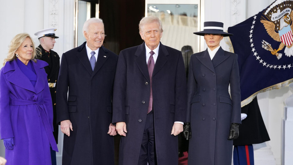 Трамп на присяге.jpg