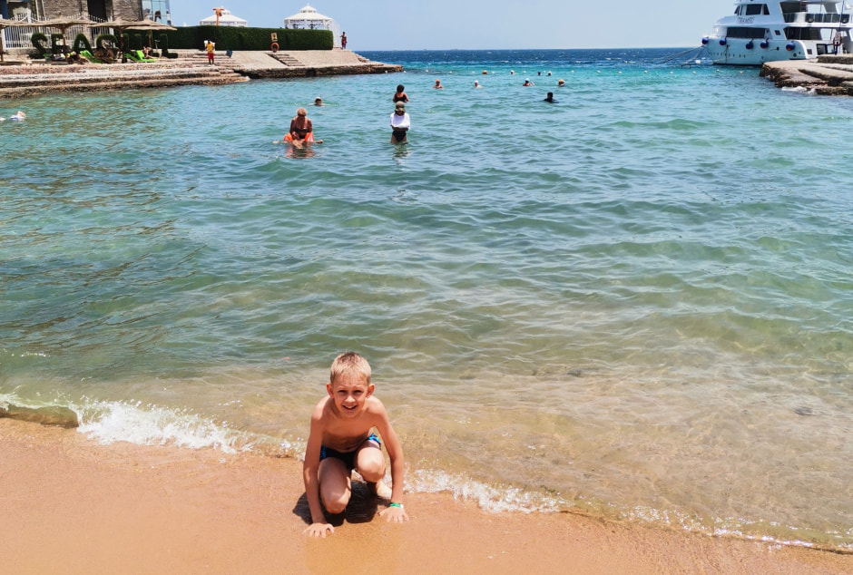 Купание в море с детьми.jpg