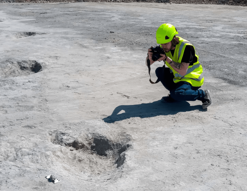 следы динозавра.png