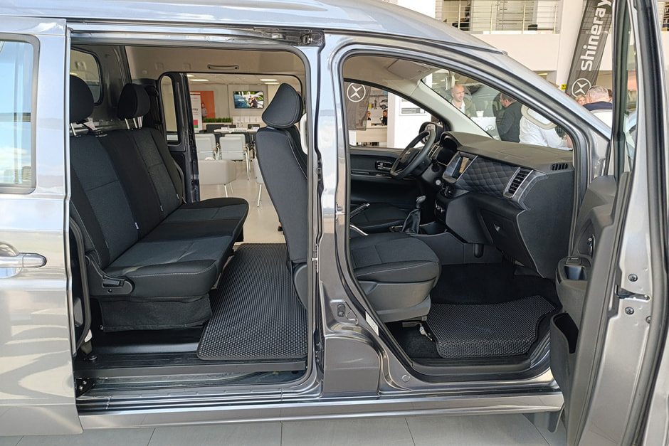 Компоновка салона грузопассажирского Shineray M7