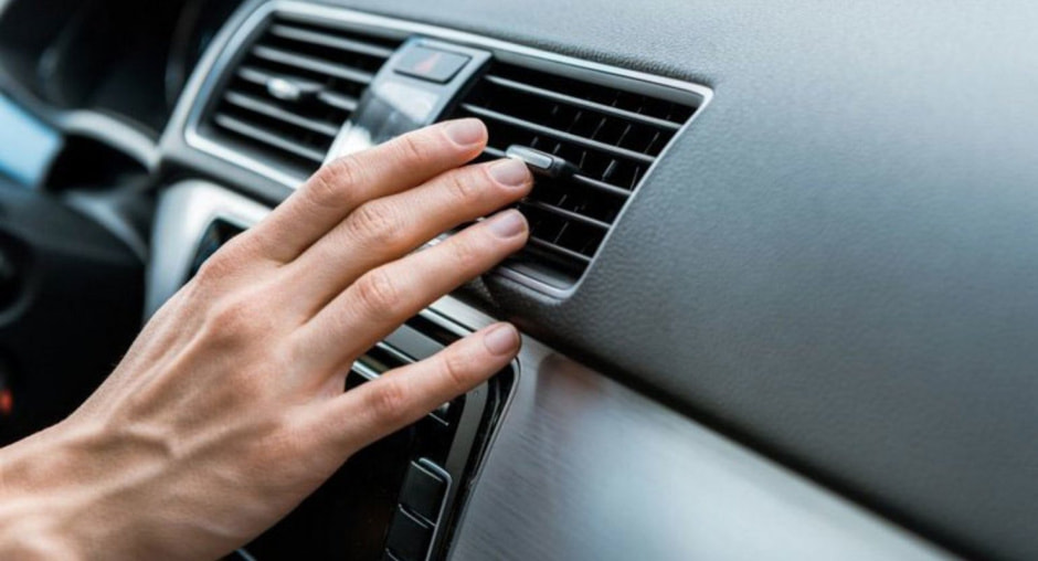 Кондиционер в машине.jpg Кондиционер в машине.jpg