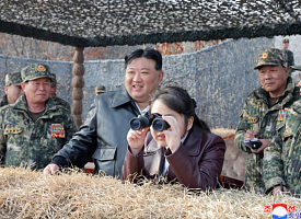 Ким Чен Ын дал 13-летней дочери пост в управлении ракетных сил КНДР