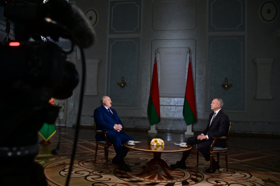 Лукашенко интервью Россия.jpg