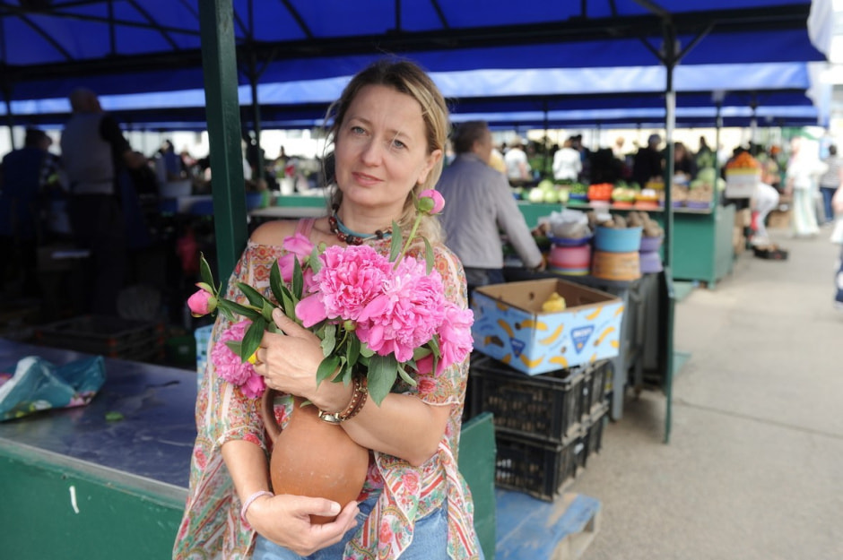 Продаем пионы на Комаровке 7.jpg