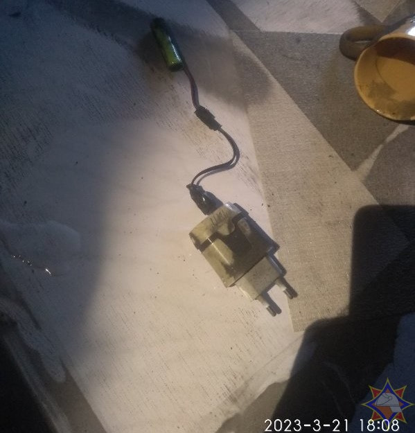 Зарядное устройство 4.jpg