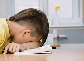 «Родителей — в тюрьму, тебя — в детдом»: минского школьника запугали неизвестные