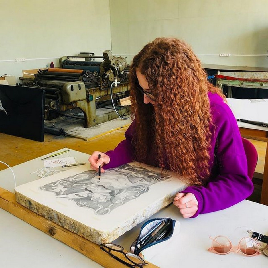 Алиса в стране чудес литография 6_Анна Редько.jpg Алиса в стране чудес литография 6_Анна Редько.jpg