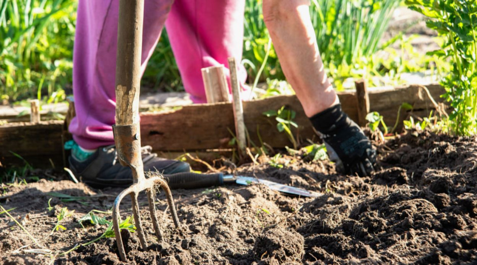 Работа на даче