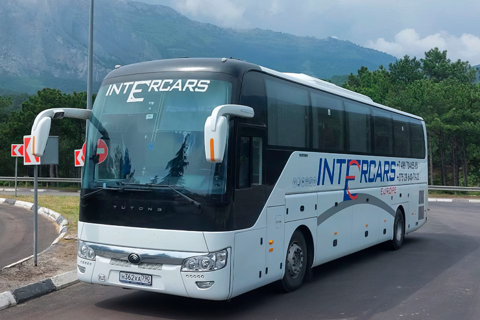 Автобус Intercars