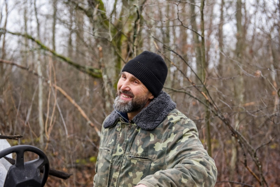 Как бортник спасает на Полесье черных пчел 30.jpg