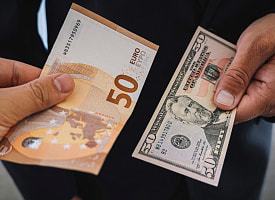 Доллар и евро в Беларуси выросли до максимума за 11 дней – итоги торгов 28 апреля