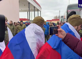 Россия и Украина обменялись 200 пленными. Российских военных привезли в Беларусь