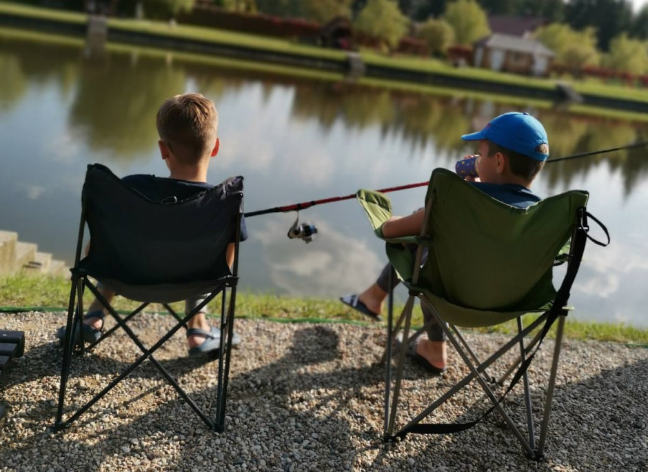 юные рыбаки