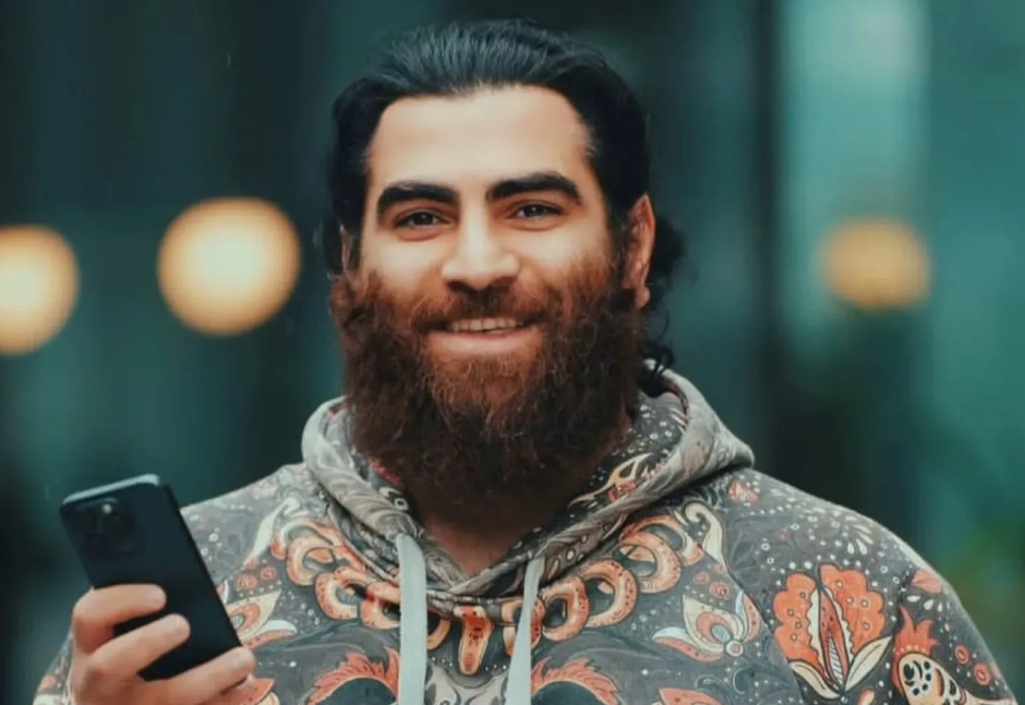 российский блогер Маркарян 