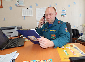 При отказе – “крупные штрафы”. МЧС предупредило белорусов о звонках для установки огнетушителей