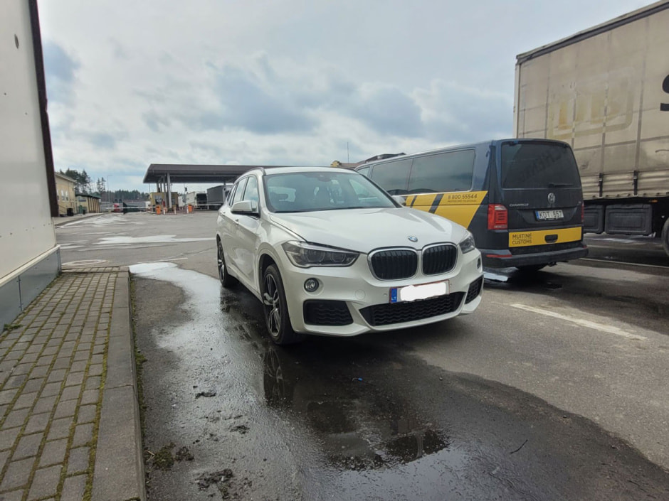 BMW_X1.jpg