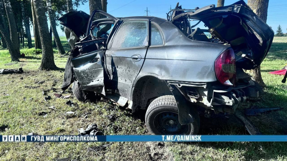 В Минске Citroen на МКАД врезался в дерево — водитель погиб на месте (1).jpg В Минске Citroen на МКАД врезался в дерево — водитель погиб на месте (1).jpg