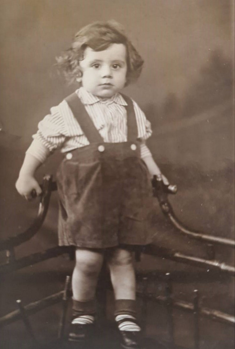 Гитарист May Lian 3.jpg