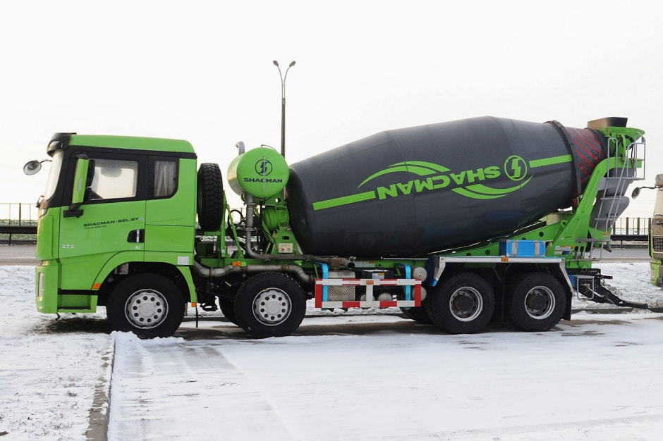 Грузовики Shacman 12.jpg Грузовики Shacman 12.jpg