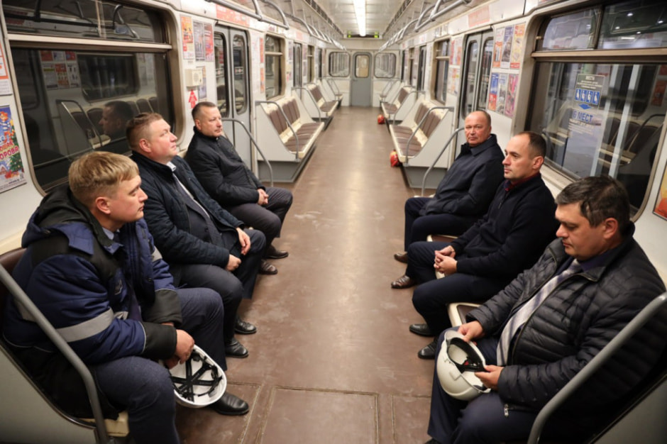 По второму участку Зеленолужской линии метро впервые пустили пробный поезд (7).jpg