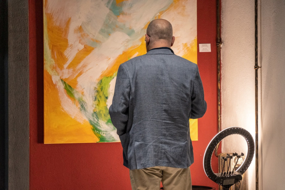 Художник Валерий Песин в галерее SmART 12.jpg