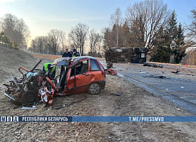 Двое погибших. Грузовик и легковушка столкнулись лоб в лоб на трассе Минск–Молодечно