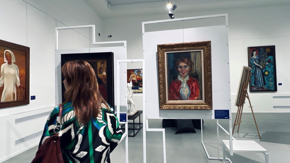 2-Галерея Арт Беларусь выставка Вечная женственность.jpg