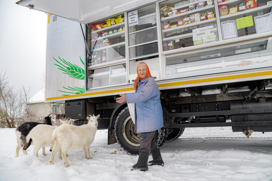 Автолавка в Глусском районе 27.jpg Автолавка в Глусском районе 27.jpg