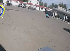 В Чаусах автобус покатился без водителя и задавил пожилых супругов