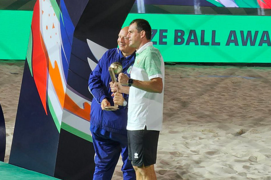 Пляжный футбол 1.jpg