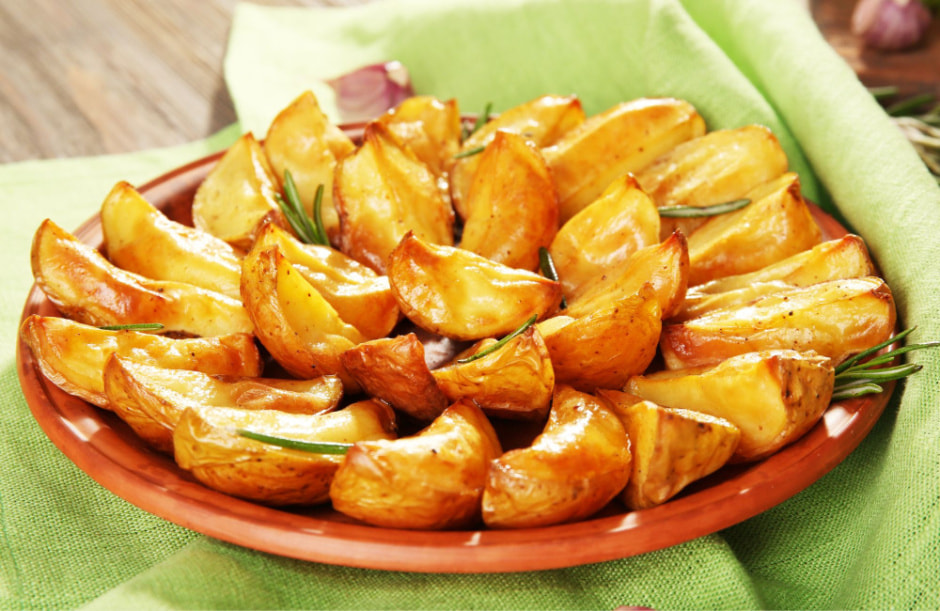 новогодний стол картофель.jpg