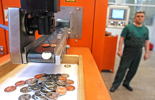 Нацбанк Беларуси впервые выпустит нейзильберовые монеты – это какие?