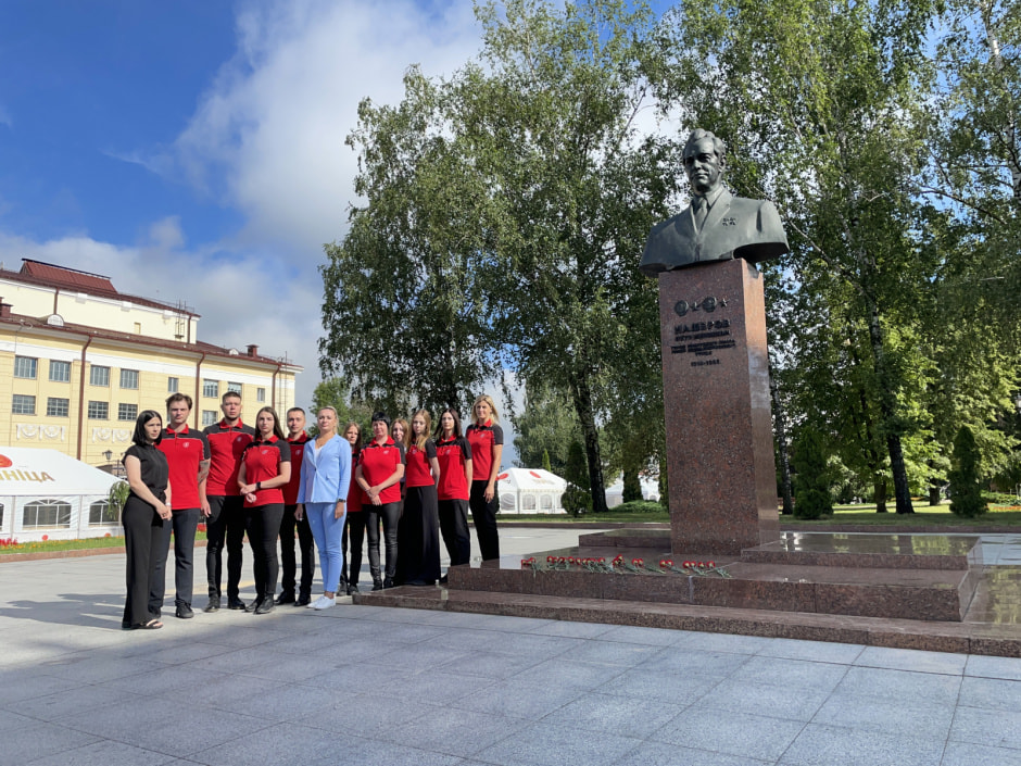 Витебск Памятник П.М.Машерова.JPG